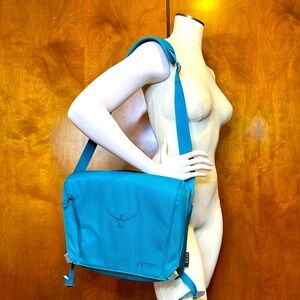 EUC Osprey Beta Port Messenger Bag